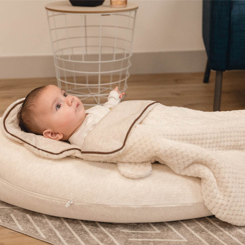 Coussin d'allaitement avec sangle et repose-tête pour bébé I Babylove™ –  Three Hugs - Puériculture, Mode et Accessoires de bébé